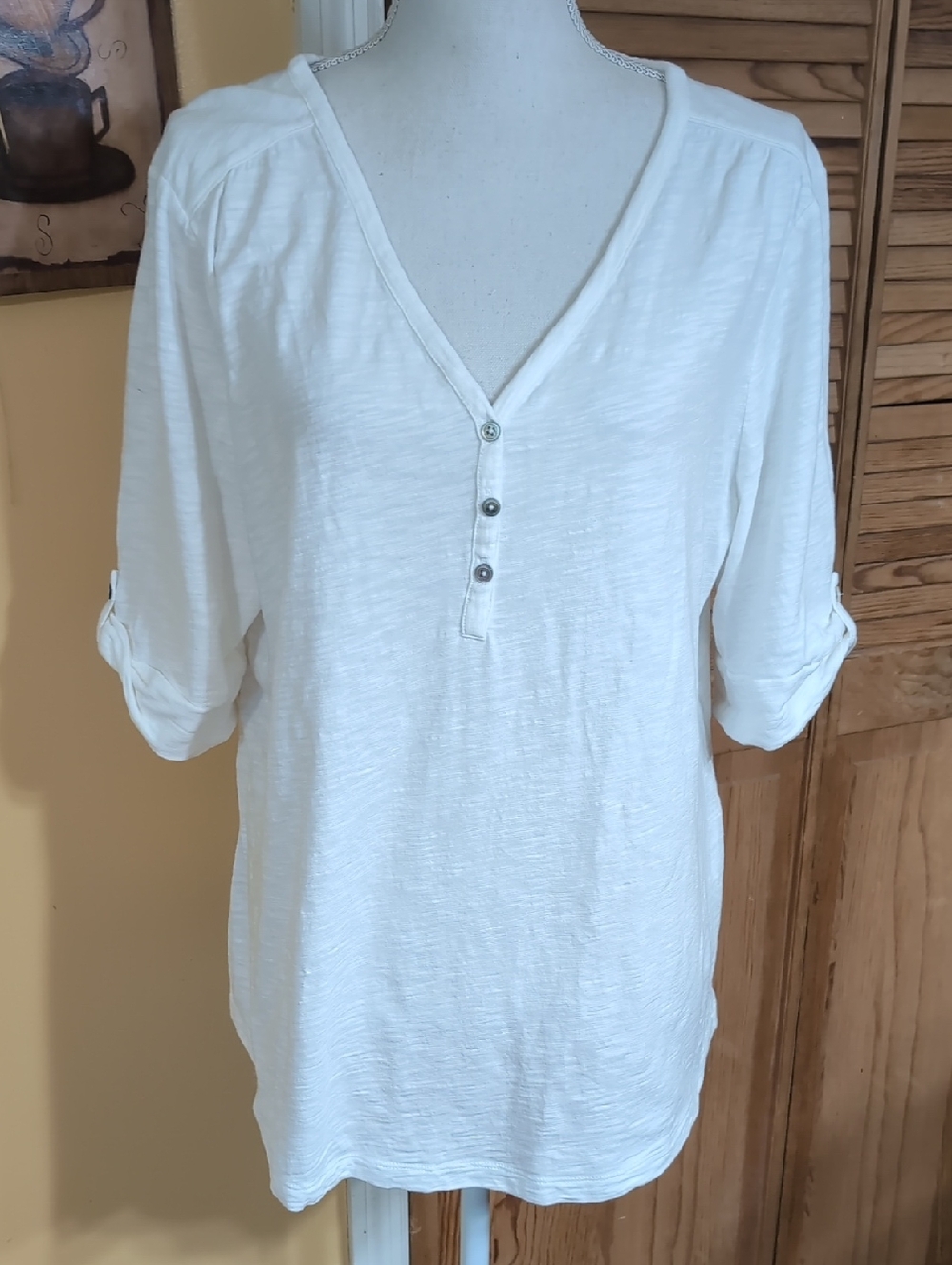 Chico's 3 Ultimate Tee White V-Neck Roll Tab Sleeves Lightweight XL 16
